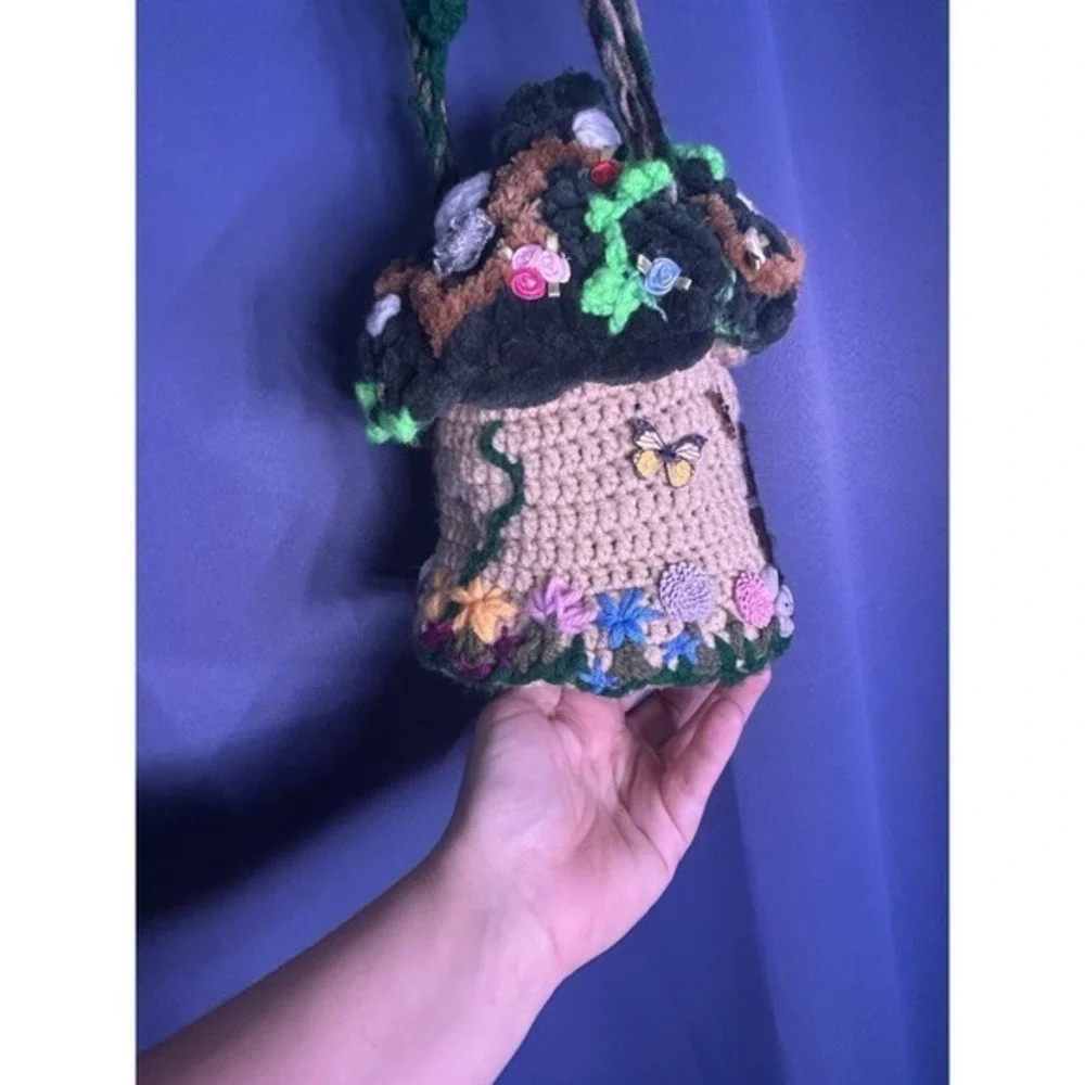 Handmade 1 Of A‎ Kind Rare Crochet Fairy House Purse Knitted Festival Beautiful